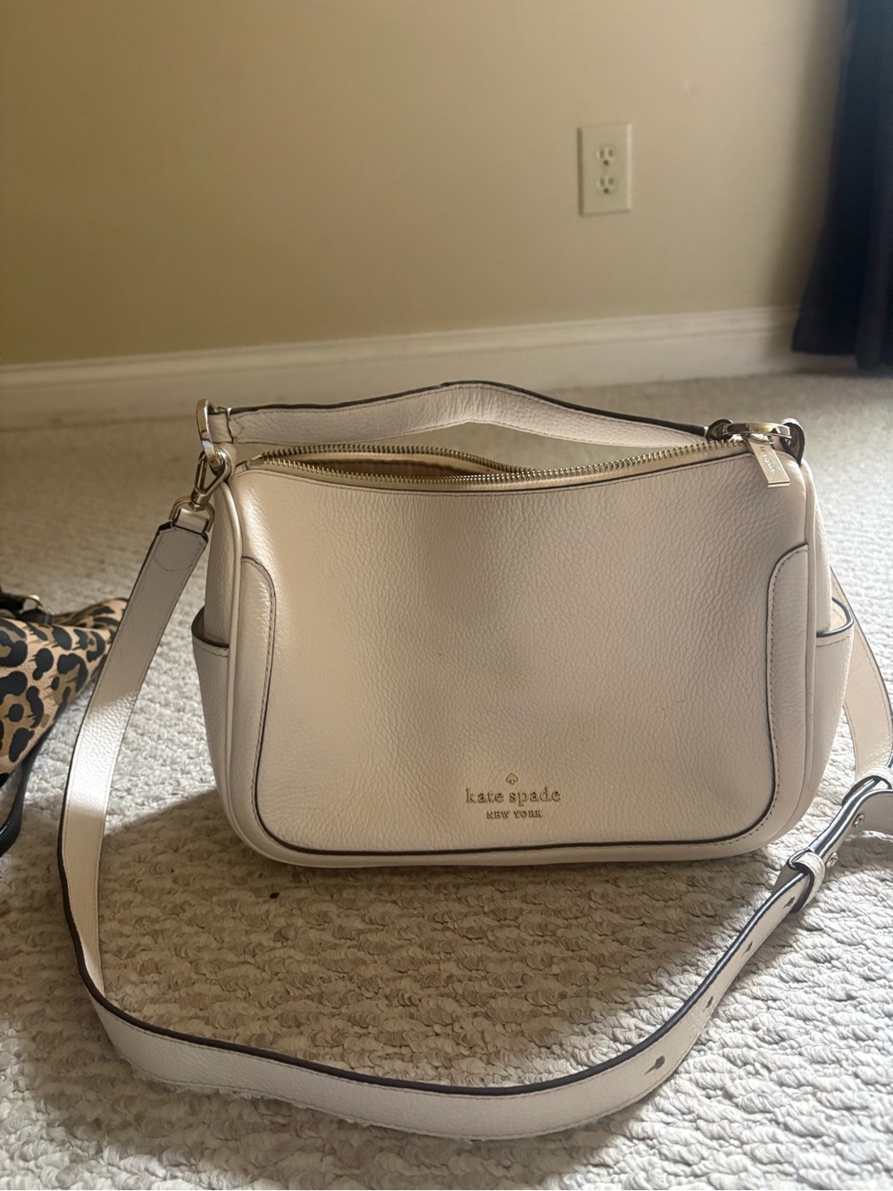 kate spade Cream Leather Crossbody Shoulder Bag with Gold Hardware